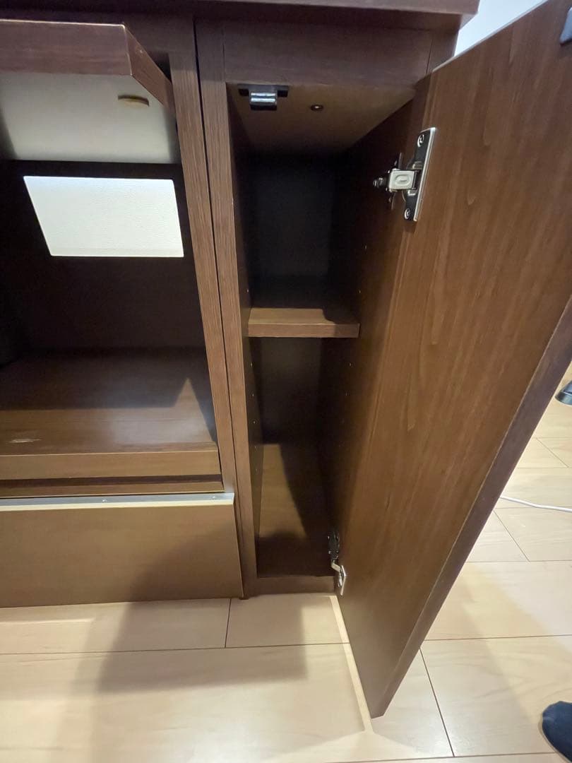 スライド式キッチンカウンター　ゴミ箱スペース