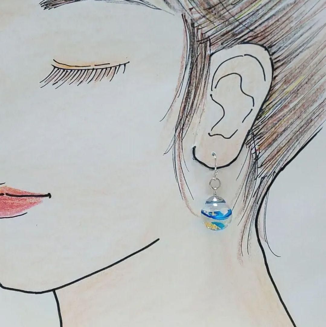 【417】ガラスドームのピアス／イヤリング／海