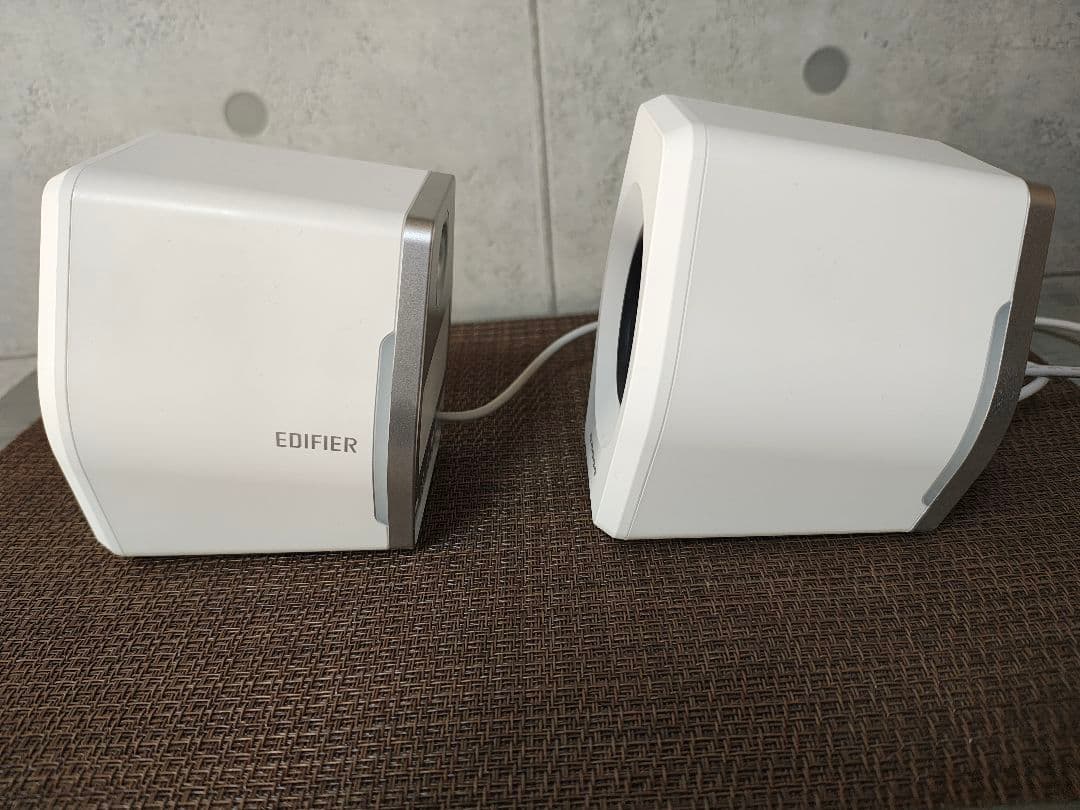 Edifier G2000 ホワイト ゲーミングスピーカー