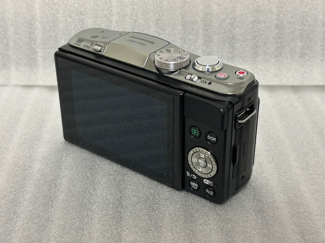 LUMIX DMC-GF6 ブラック デジタル一眼レフ 本体　250