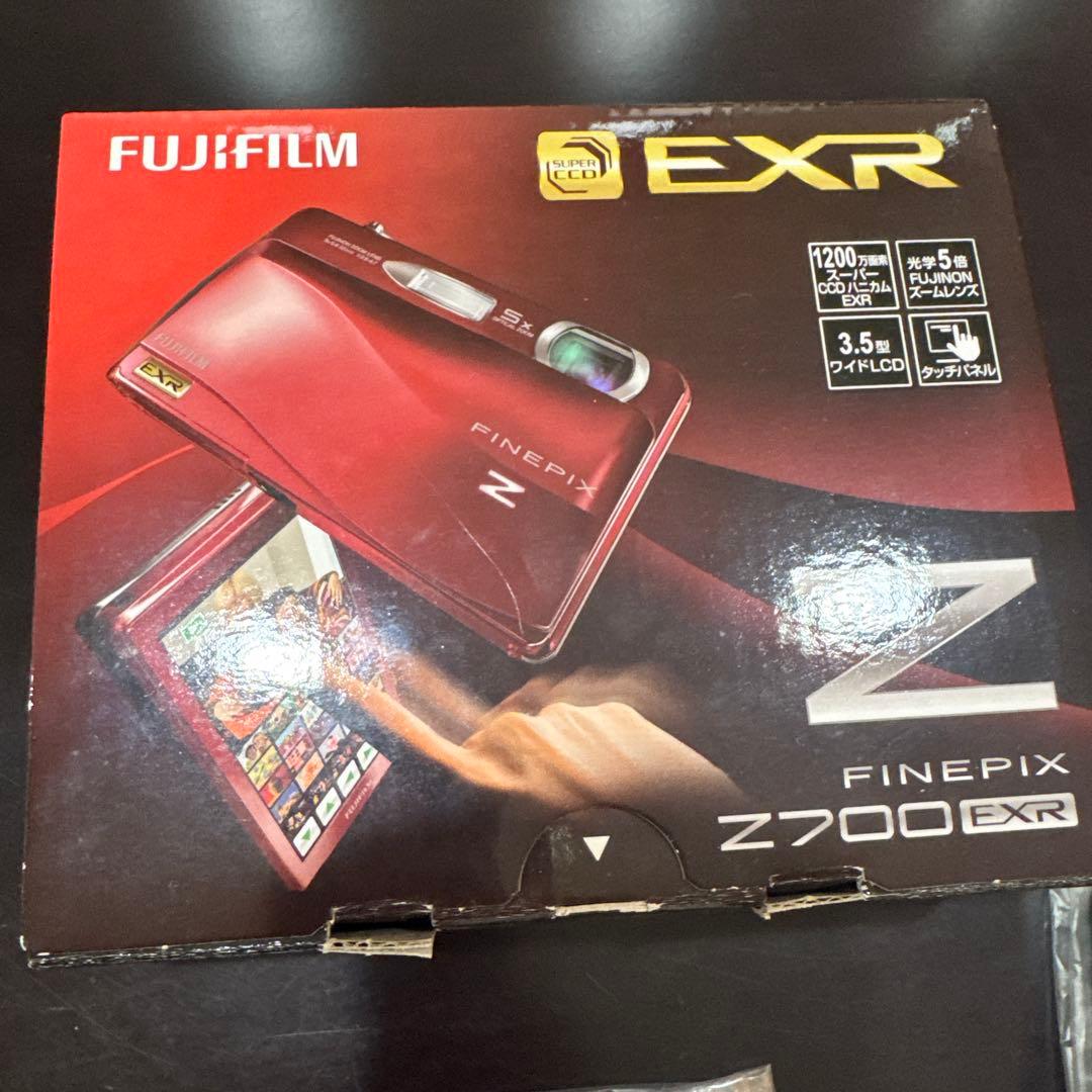 FUJIFILM FinePix Z700 EXR レッド