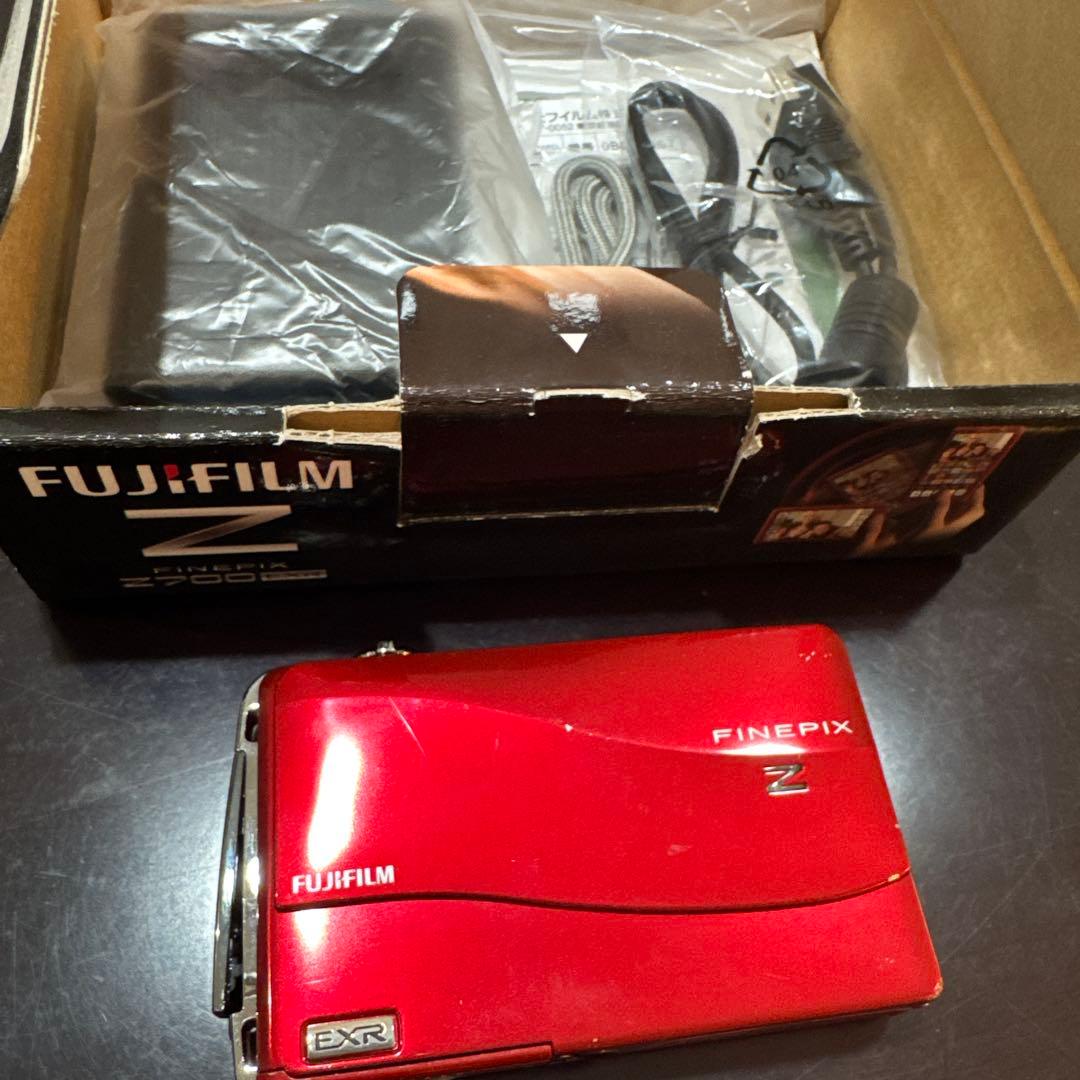 FUJIFILM FinePix Z700 EXR レッド