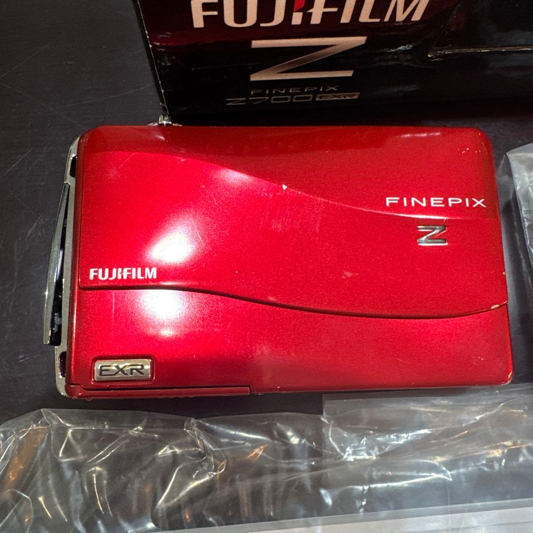 FUJIFILM FinePix Z700 EXR レッド