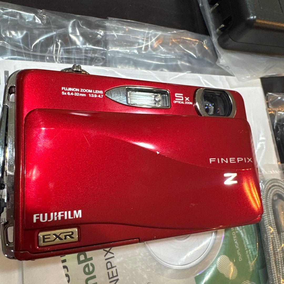 FUJIFILM FinePix Z700 EXR レッド