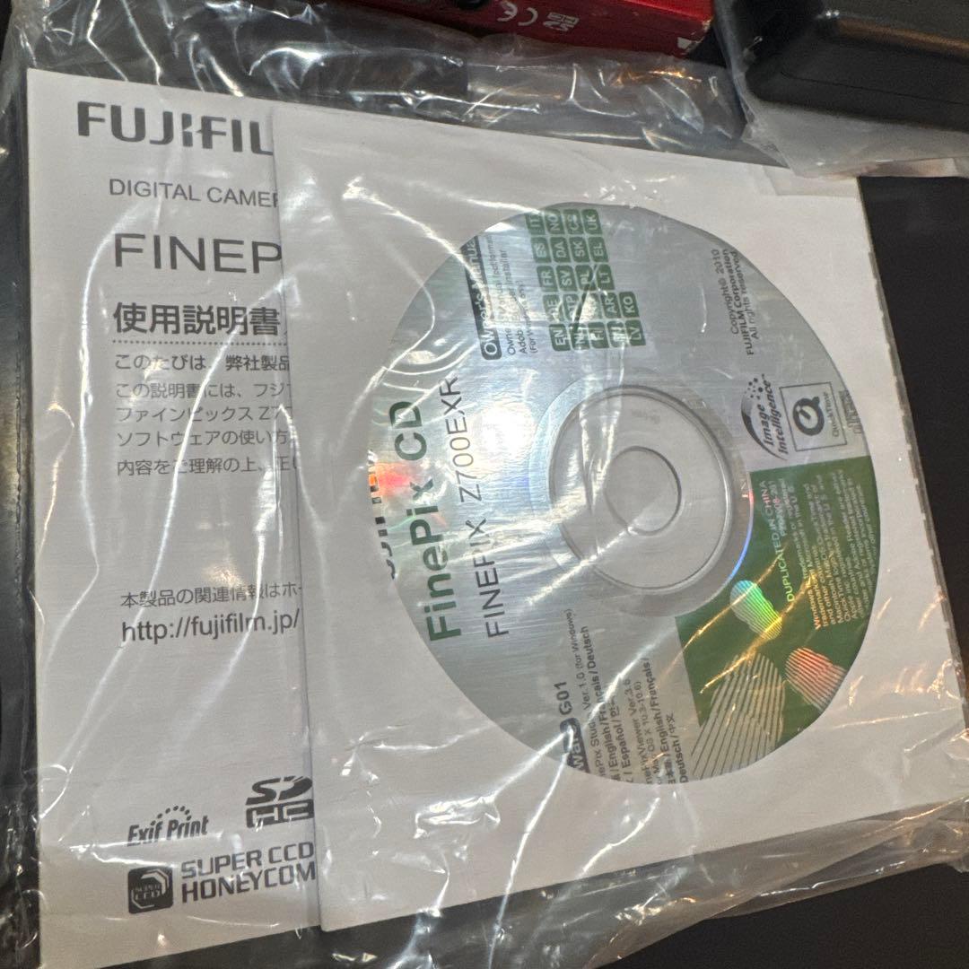 FUJIFILM FinePix Z700 EXR レッド