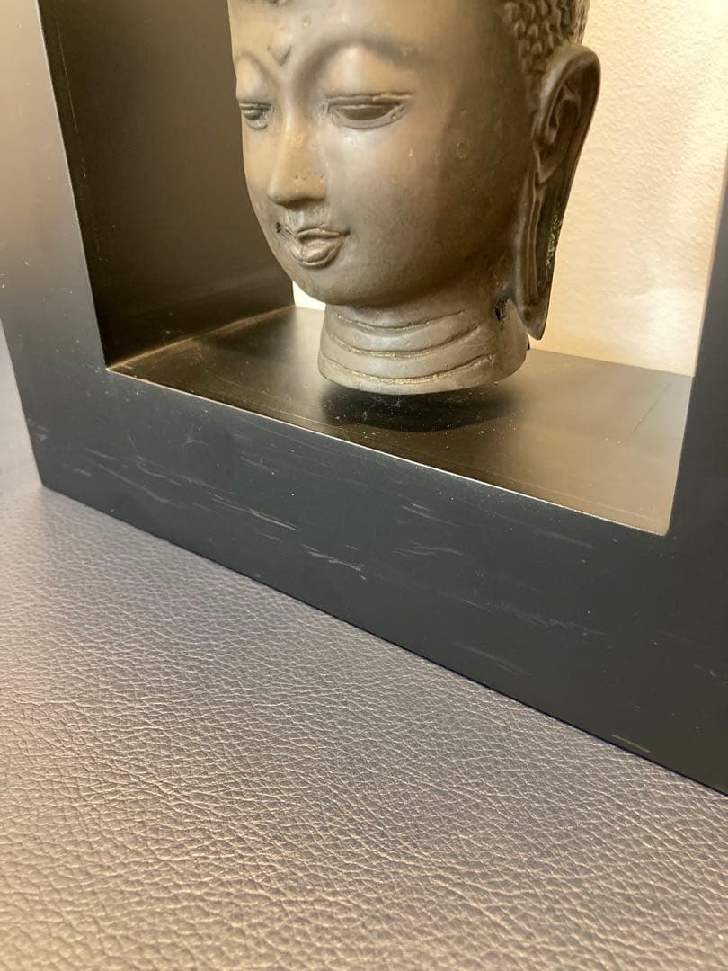 スタイリッシュな仏頭像 フレーム付き2点