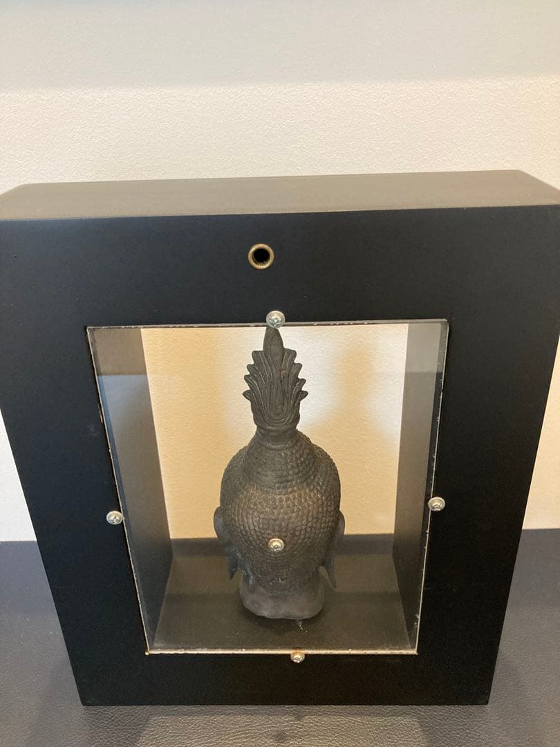 スタイリッシュな仏頭像 フレーム付き2点