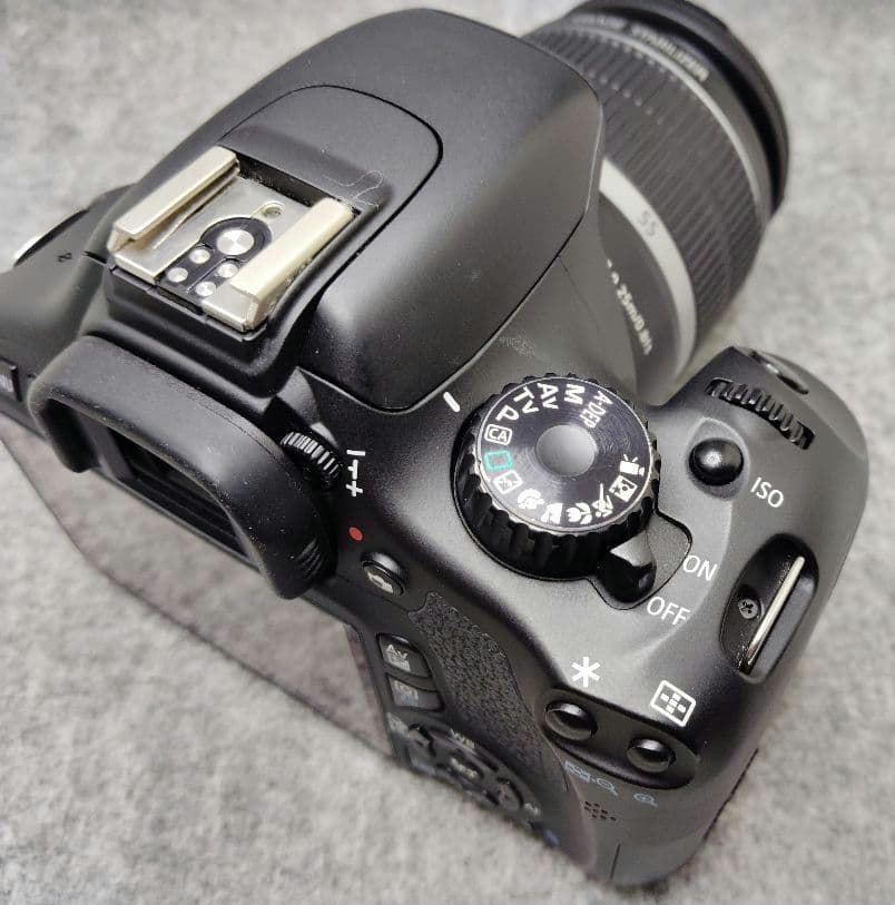 Canon 　EOS Kiss X4　　標準ズームレンズ付き