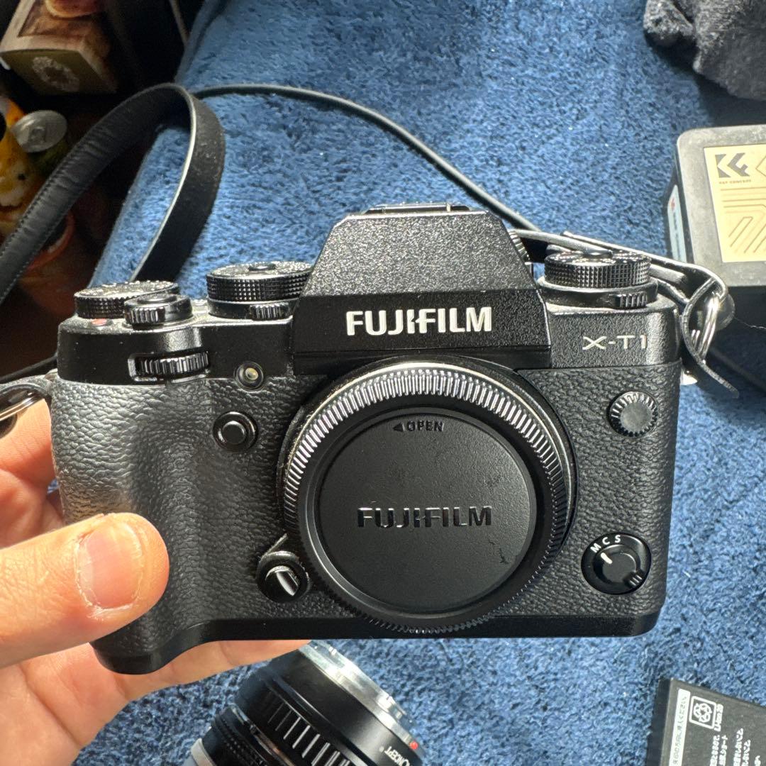 FUJIFILM X-T1 ミラーレスカメラとレンズセット