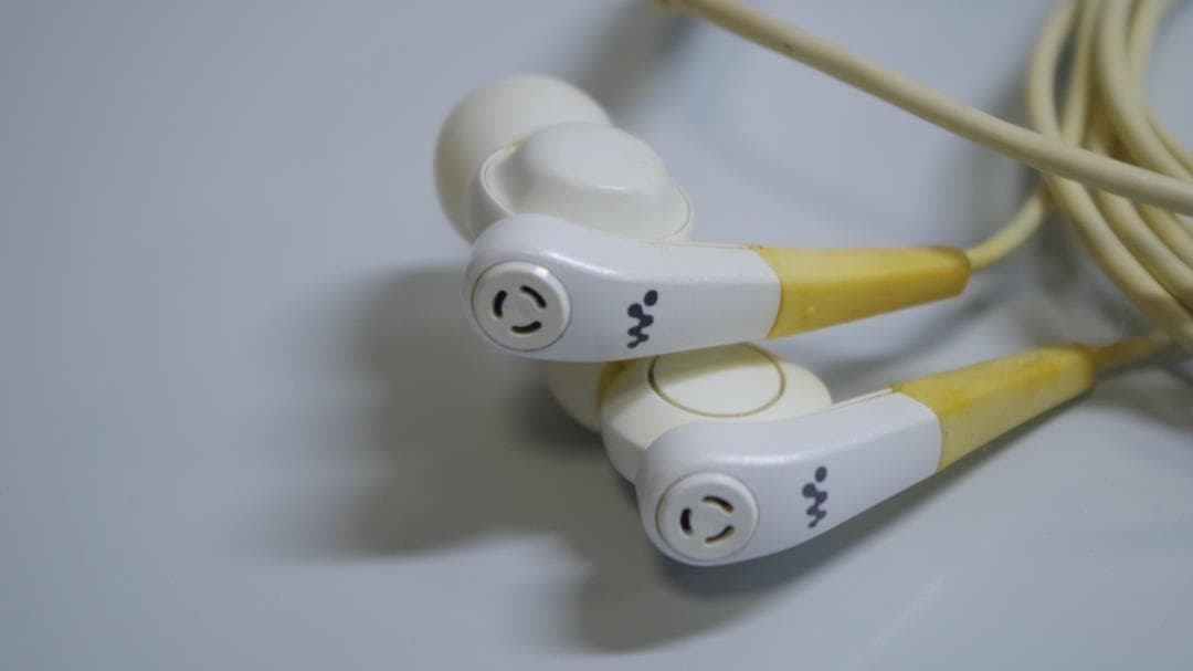 A4217 SONY リモコン RM-MC33EL/イヤホン MDR-NC033
