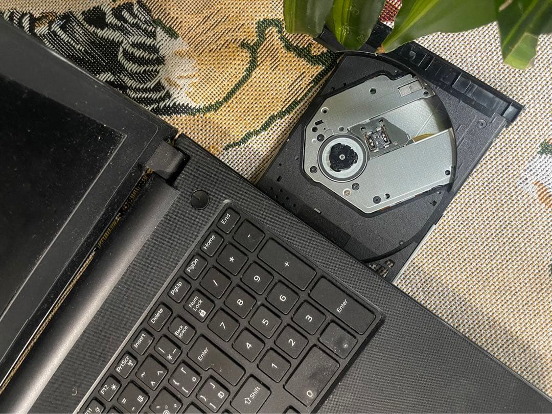 DELL ノートパソコン TTYFJA00 Windows11