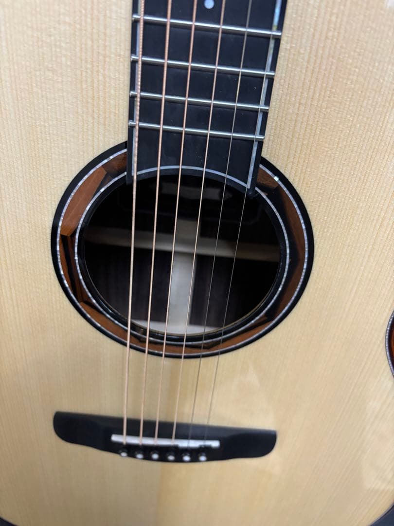 Merida メリダ　Guitar Legacyレガシー　ギター