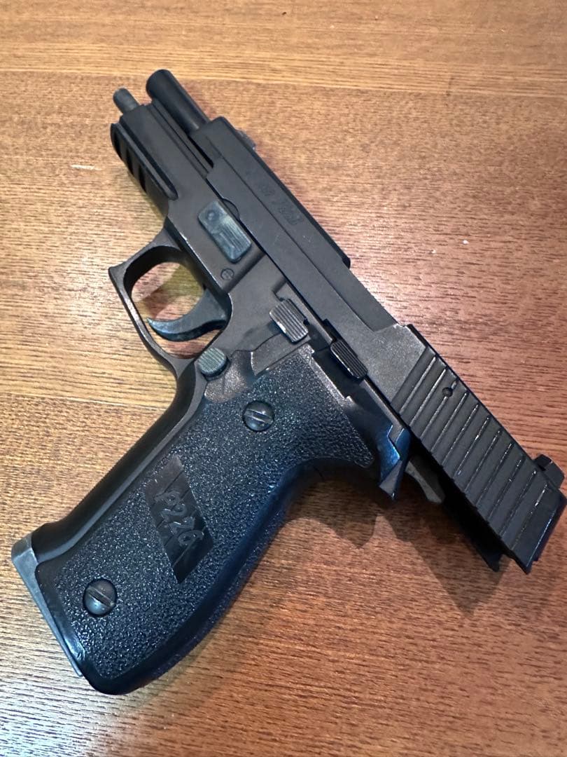 東京マルイ　シグ・ザウエル　P226 ガスブローバック　18歳以上