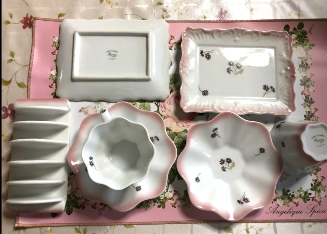 希少　Manyマニー⭐️デイジー　フラワーアフタヌーンティー8点セット　新品近美品