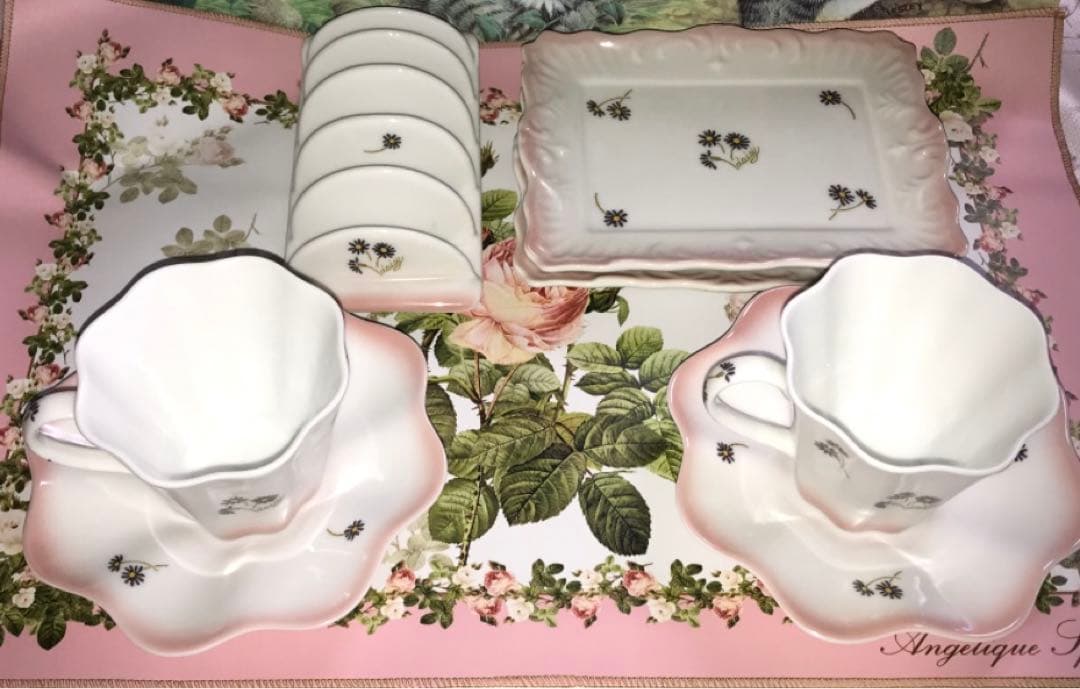 希少　Manyマニー⭐️デイジー　フラワーアフタヌーンティー8点セット　新品近美品