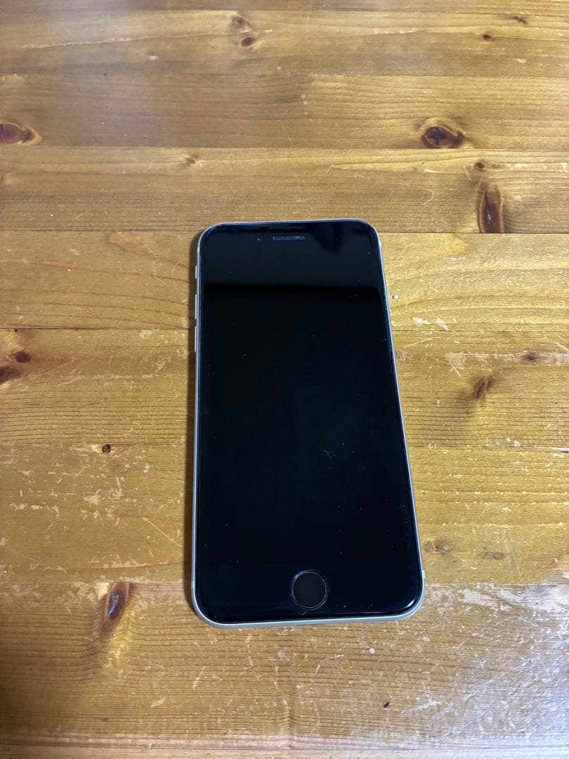 Apple iPhone SE 64GB ホワイト 本体