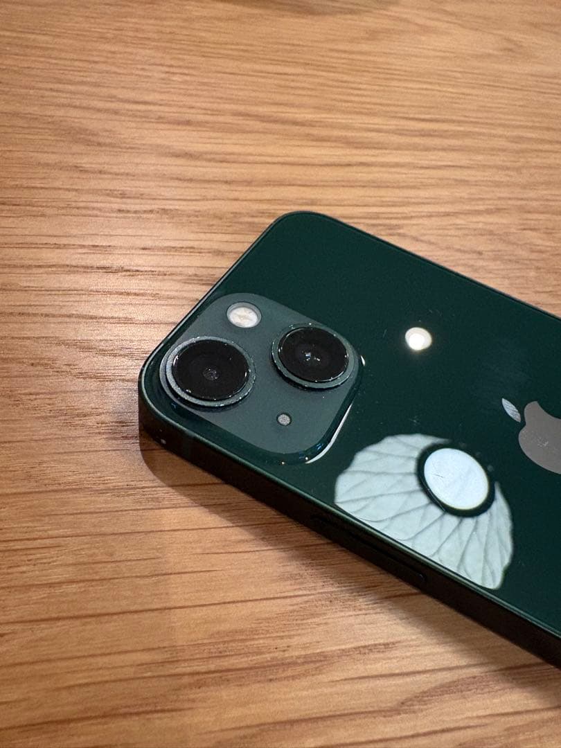 Apple iPhone 13 本体 深緑