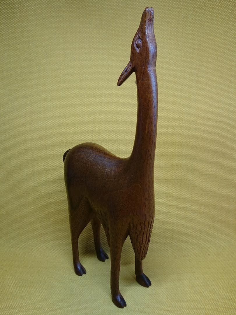 木彫り　動物　彫刻　オブジェ　置物　インテリア　工芸品　美術品　A2510