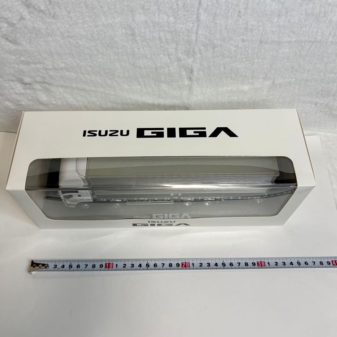 ISUZU GIGA いすゞ ギガ 1/43 ハイルーフ 4軸 ウイング 未開封
