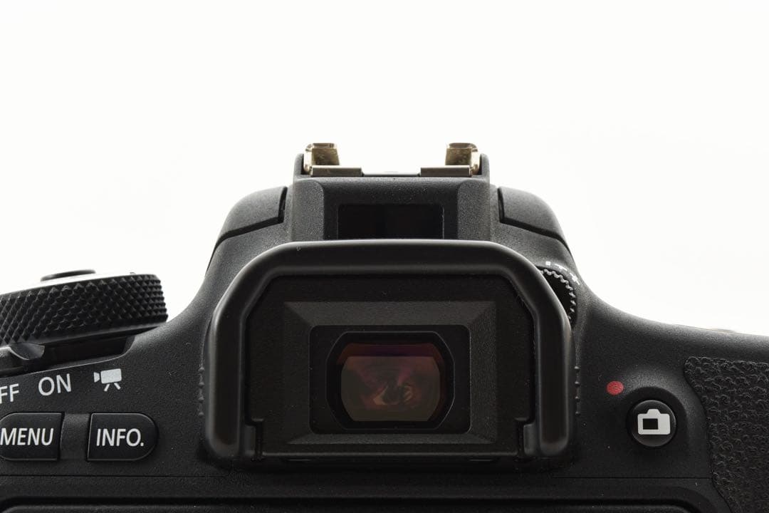 デジタル一眼レフカメラ Canon EOS 8000D 標準レンズセット