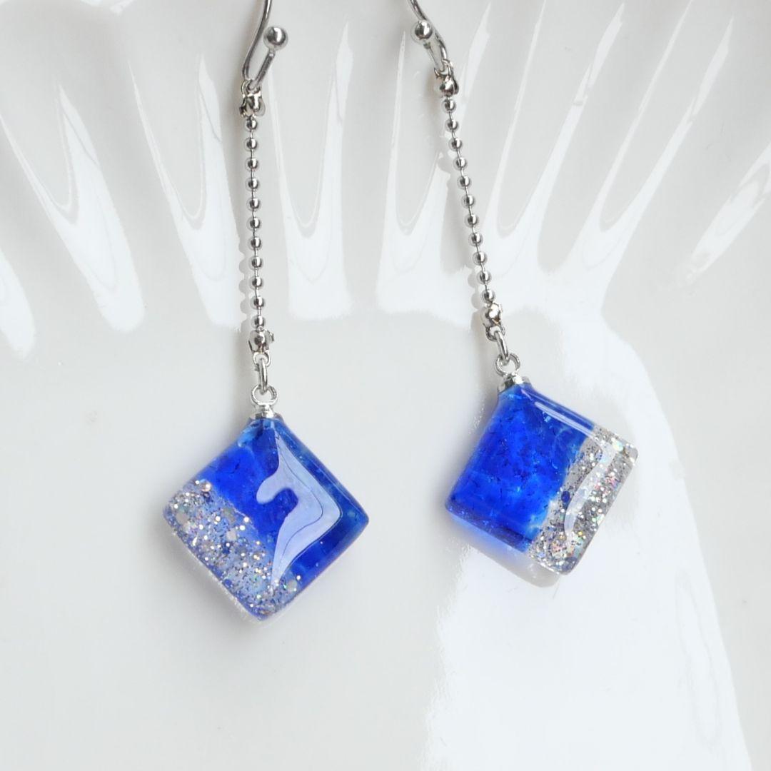 まるお♀専用　ガラス　レジン　フックピアス