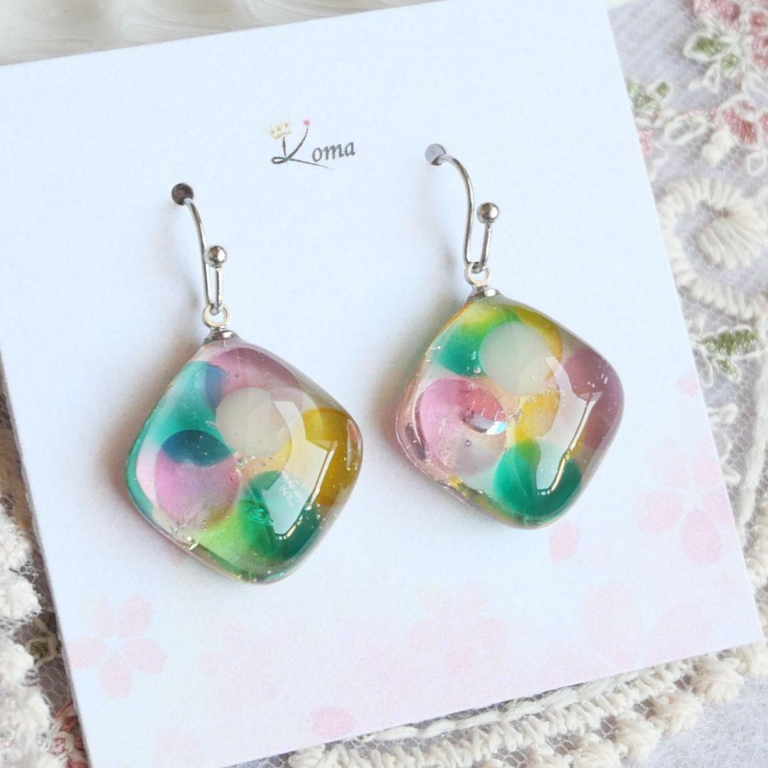 まるお♀専用　ガラス　レジン　フックピアス