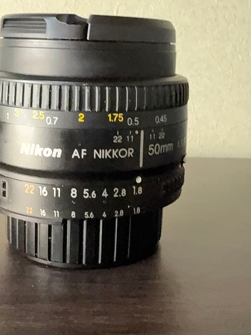 Nikon AF NIKKOR 50mm f/1.8 Dレンズ