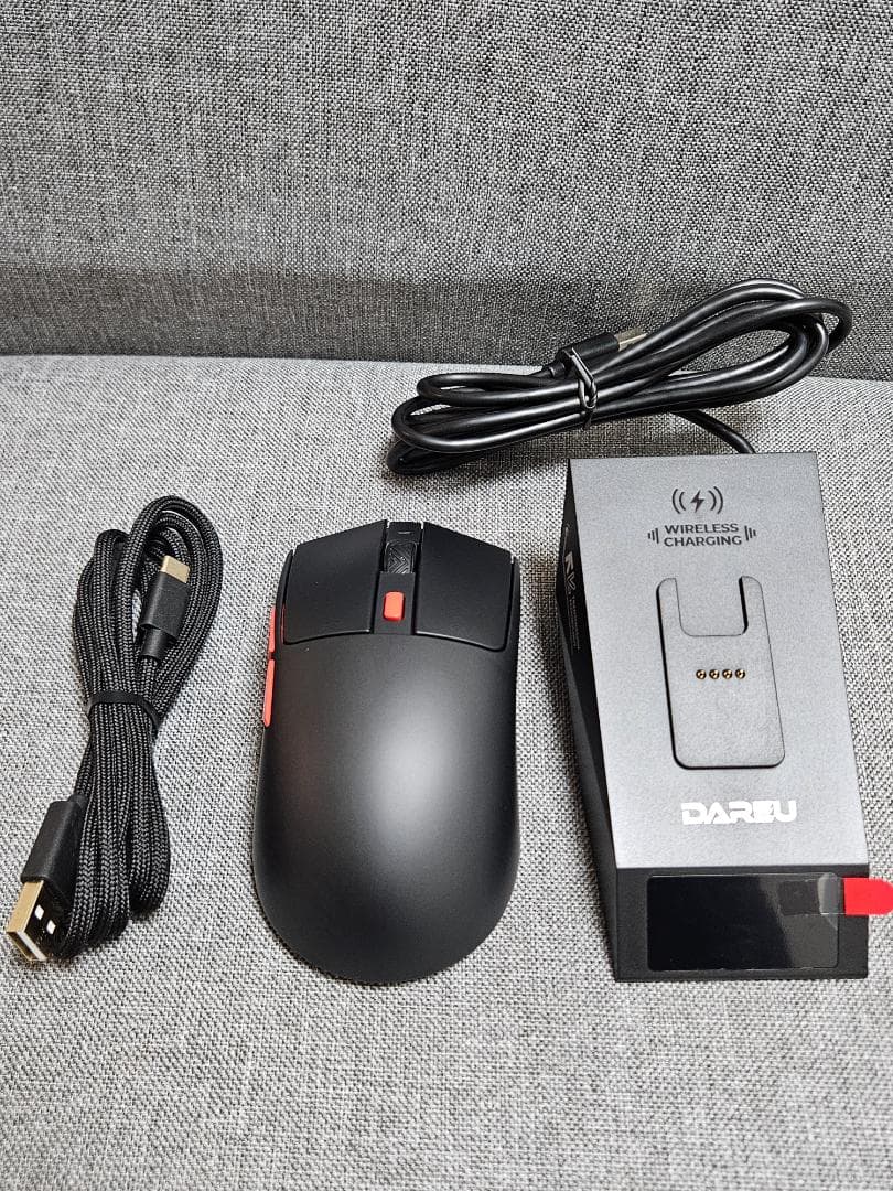 DAREU AE6 PRO ゲーミングマウス ディスプレイ付充電スタンド