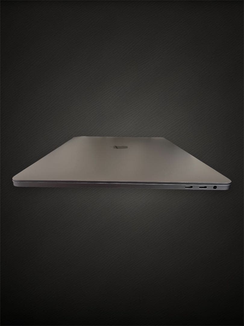 MacBook Pro 2018 i7 32GB 512GB 15インチモデル