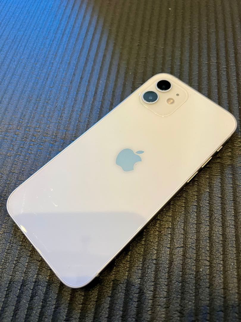 iPhone 12 本体 MGHP3J/A 64GB ホワイト 訳あり