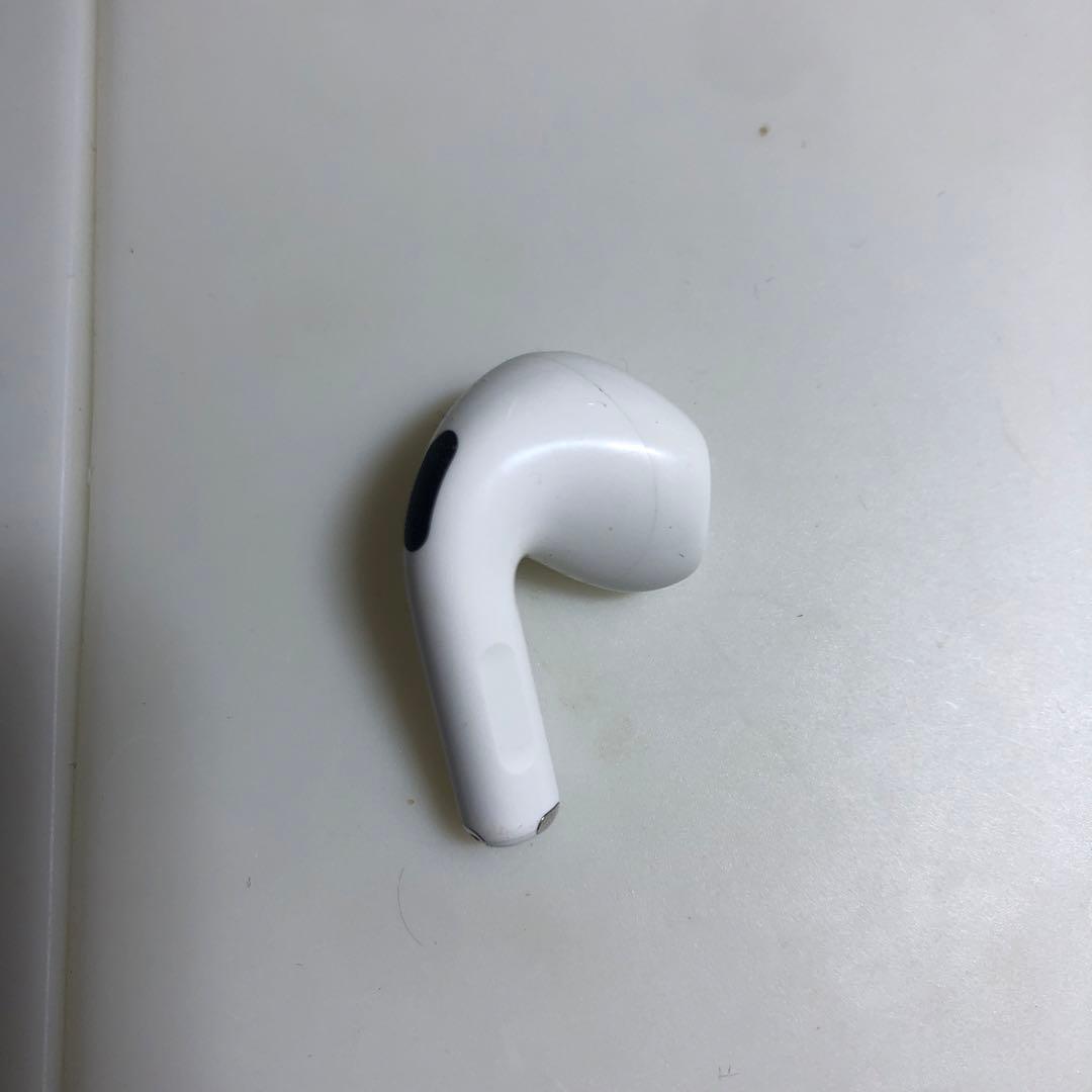 Apple AirPods 第4世代　A3055 3056 右耳　右側　右