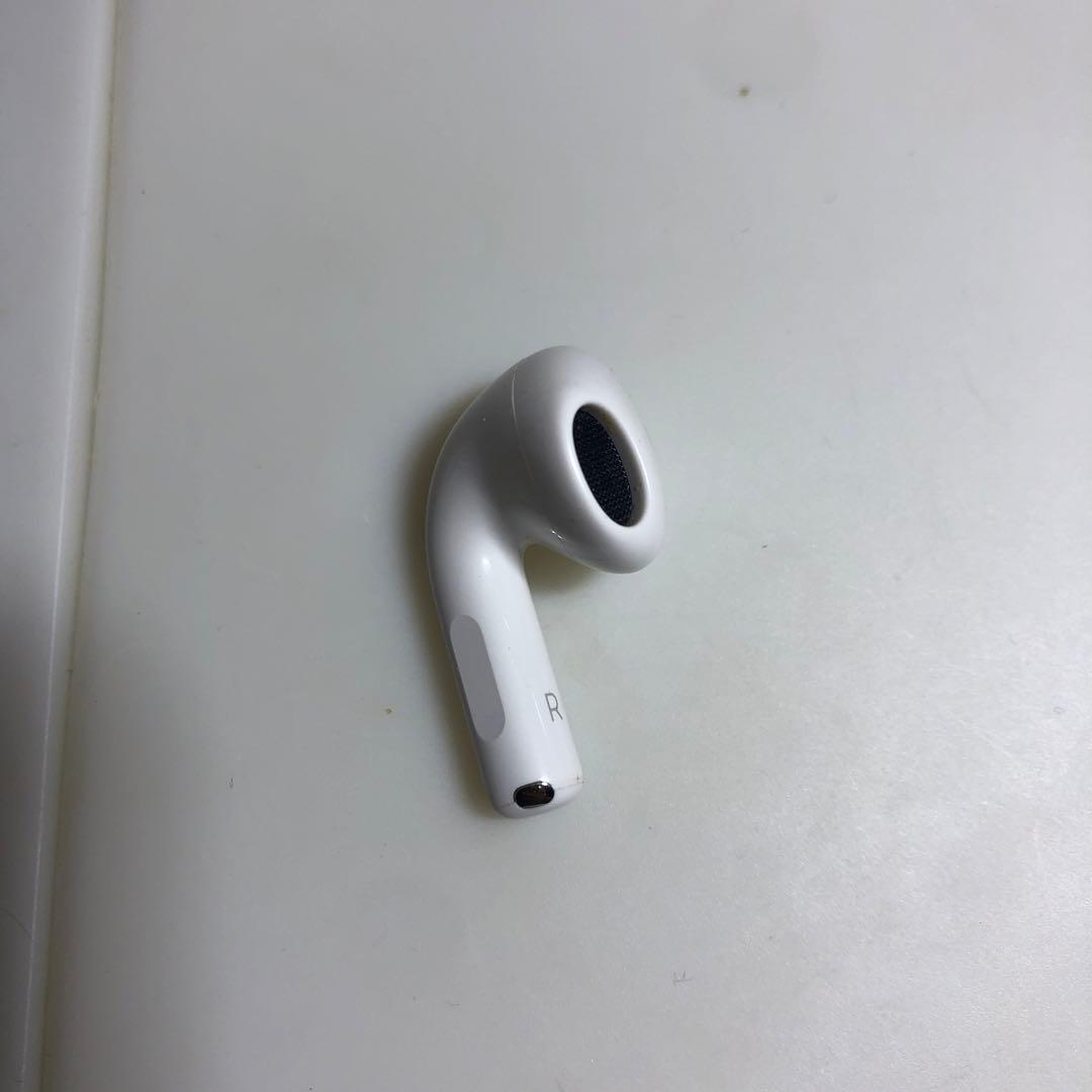 Apple AirPods 第4世代　A3055 3056 右耳　右側　右