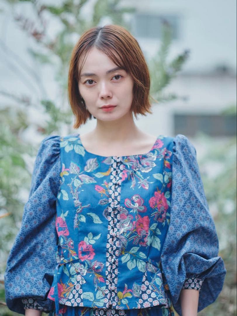 SOULEIADO×maiandoバルーン袖ブラウスの生地と型紙ブラウングリーン