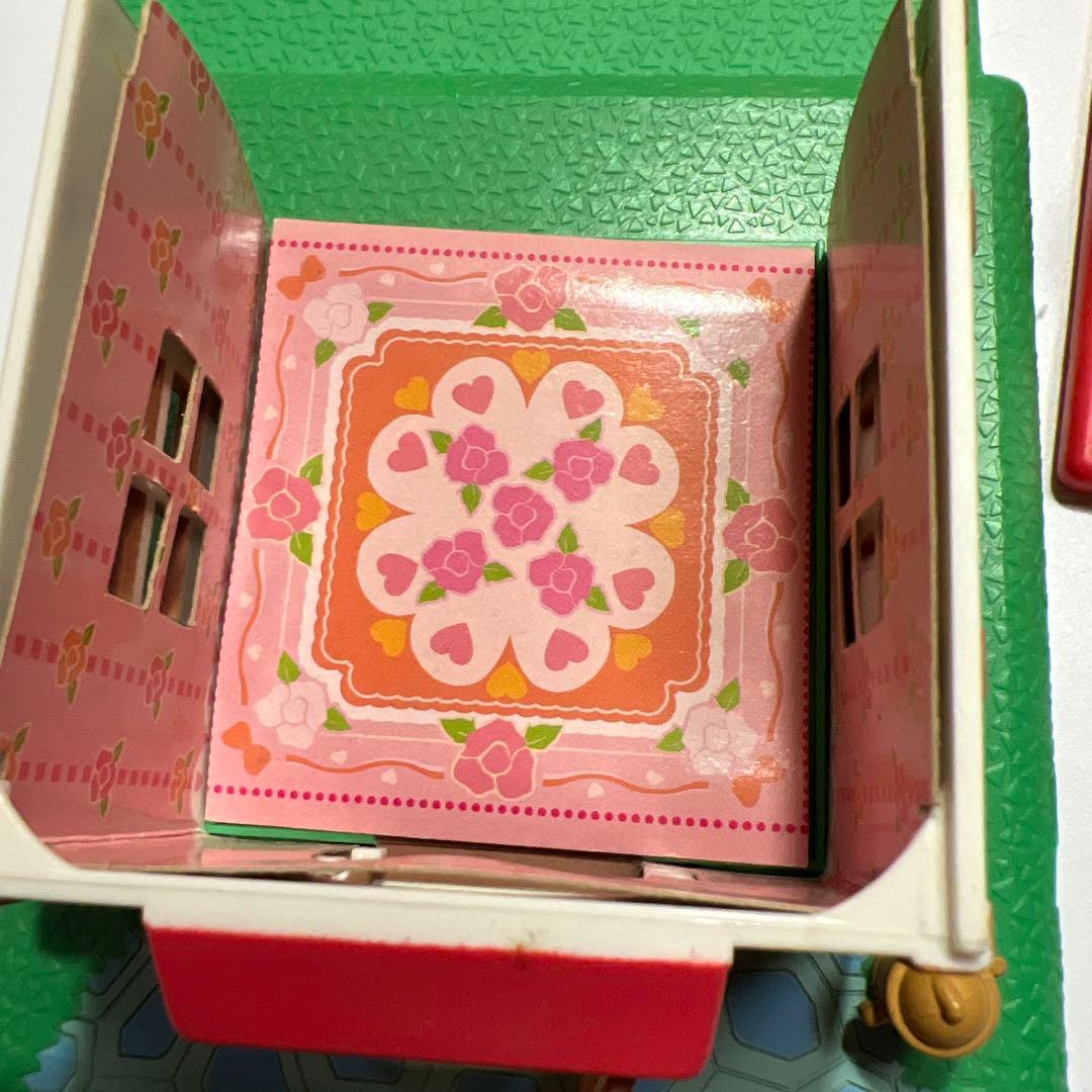 どうぶつの森+ 森をつくろう！　ひろいお家　赤いお屋根　　お時間限定お値下げ