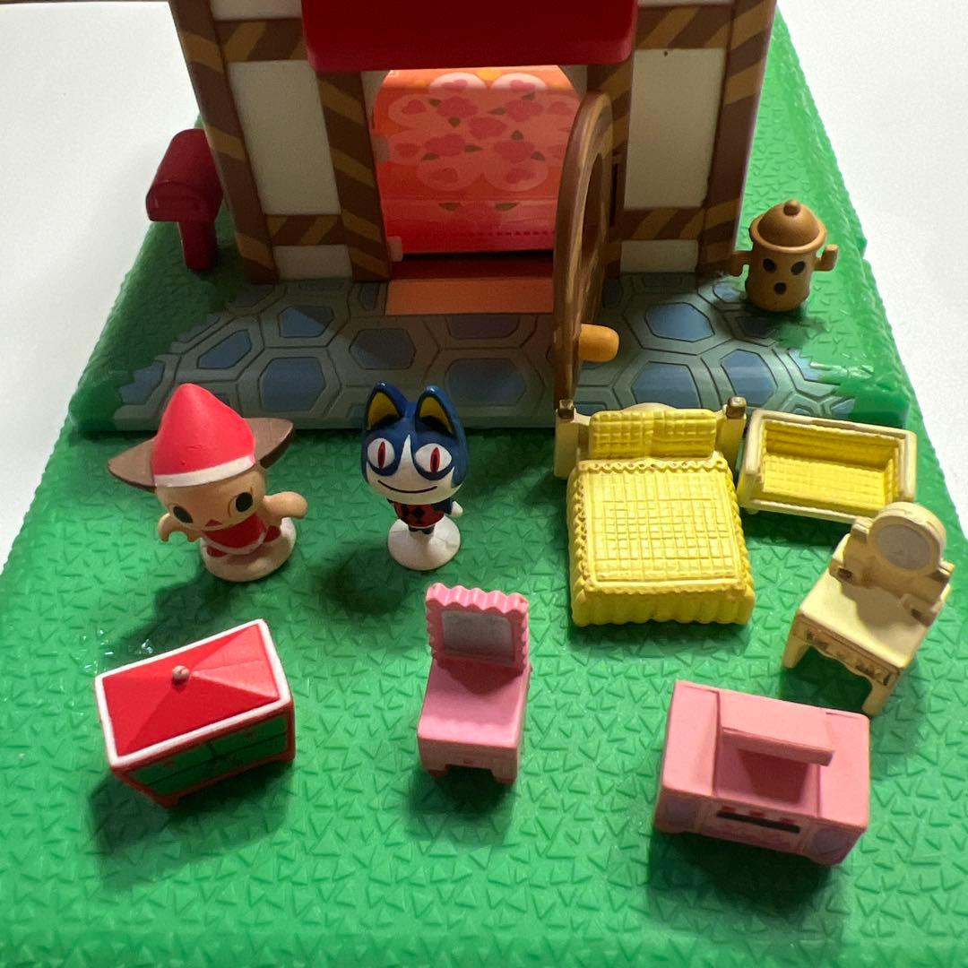 どうぶつの森+ 森をつくろう！　ひろいお家　赤いお屋根　　お時間限定お値下げ