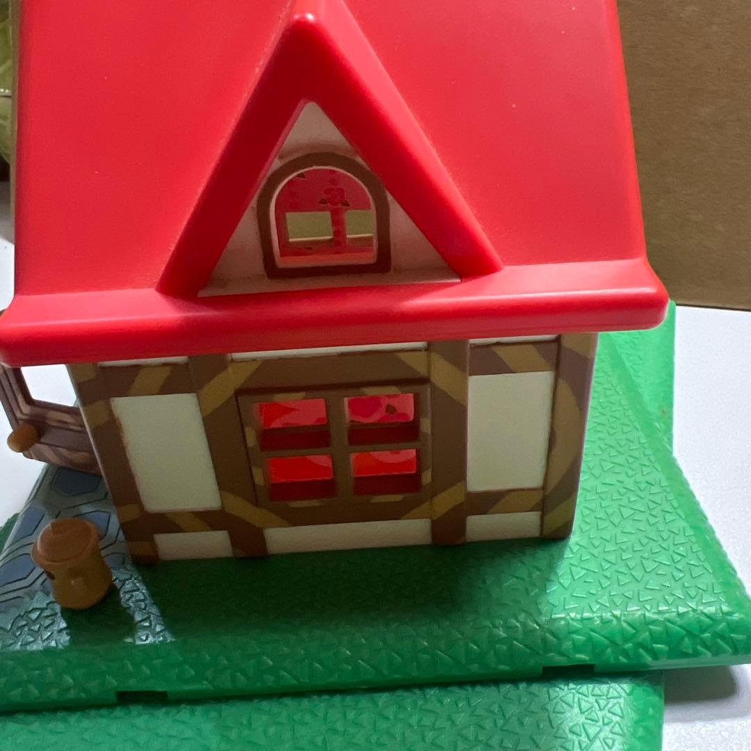 どうぶつの森+ 森をつくろう！　ひろいお家　赤いお屋根　　お時間限定お値下げ