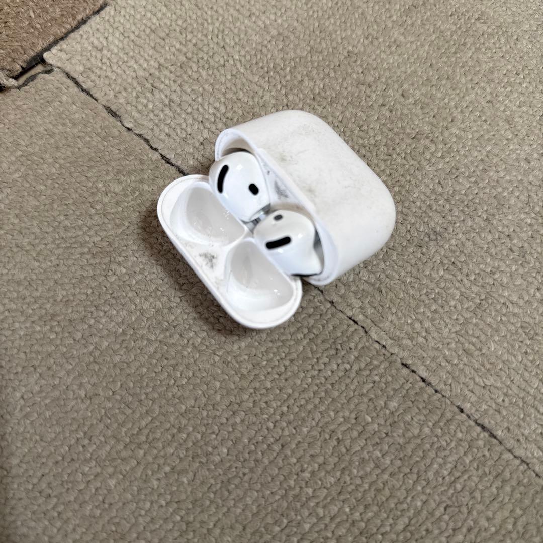 AirPods4本体 ホワイト ノイズキャンセリング有り