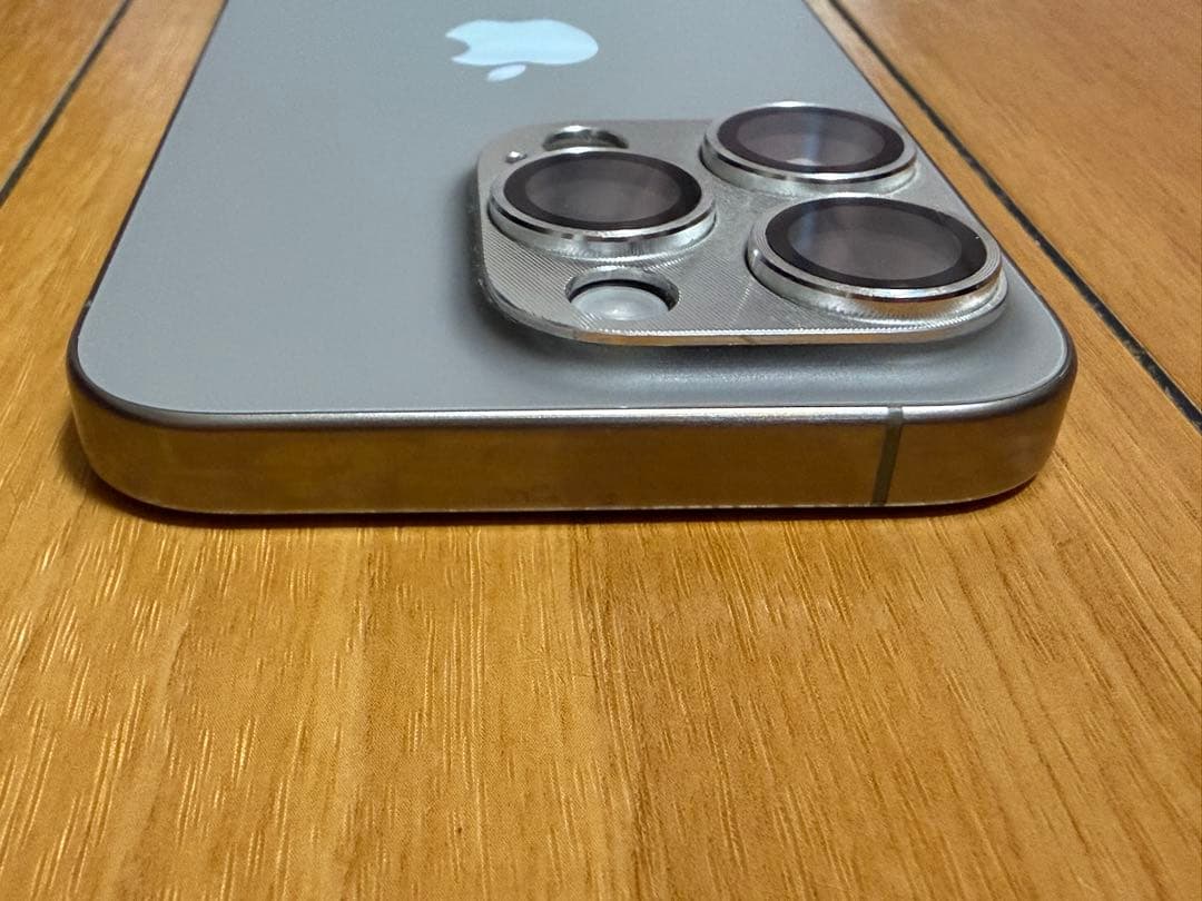 【美品】iPhone 15 pro 256GB【箱付き】