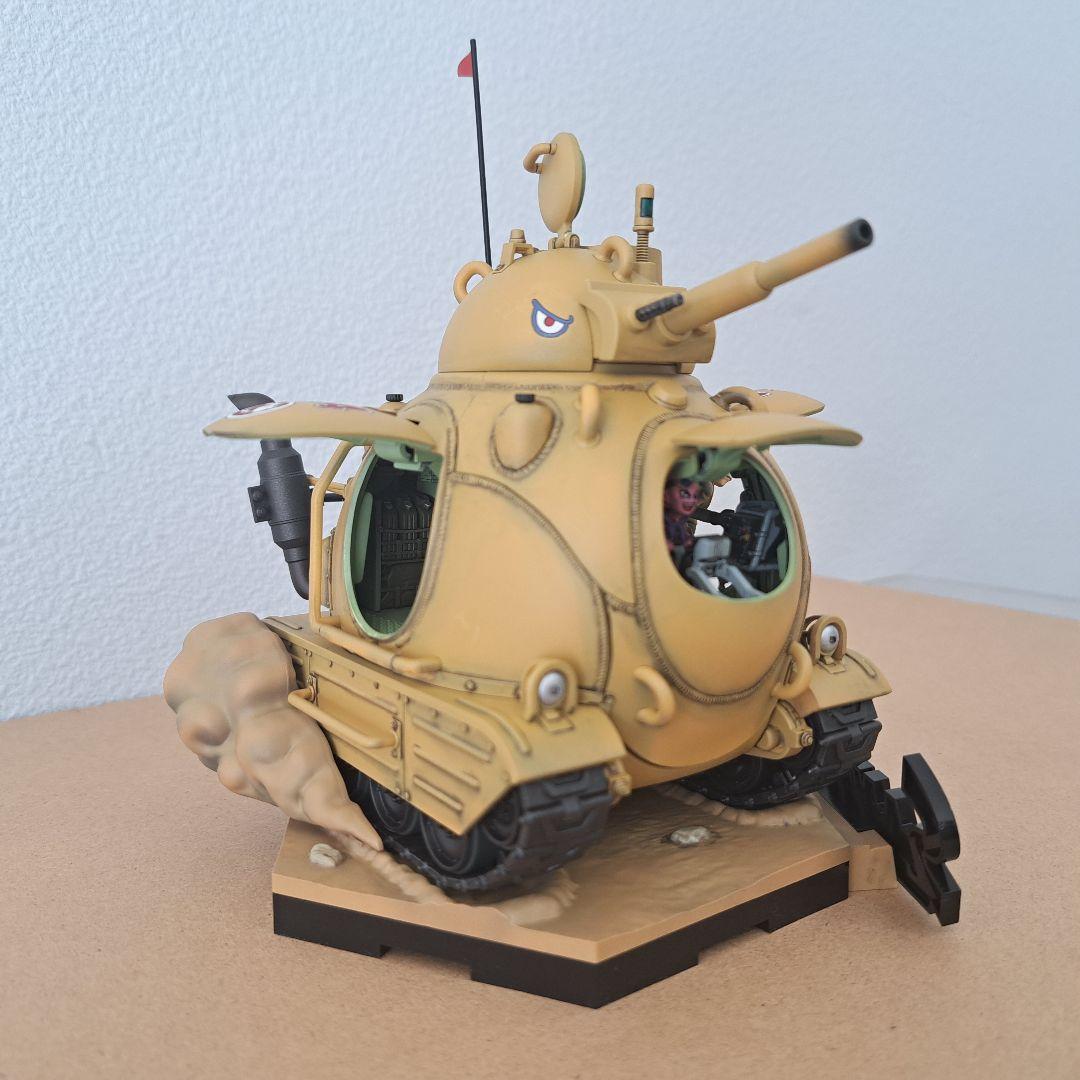 サンドランド国王軍戦車隊104号車　バンダイ1/35 プラモデル完成品