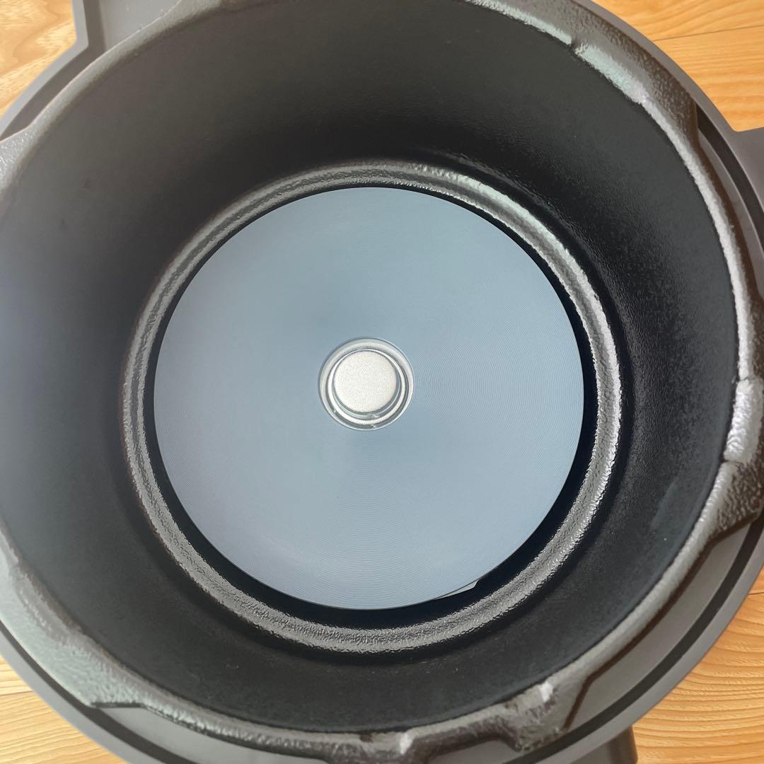 美品！アイリスオーヤマ　KPC-MA4-B 電気圧力鍋 4.0Lブラック