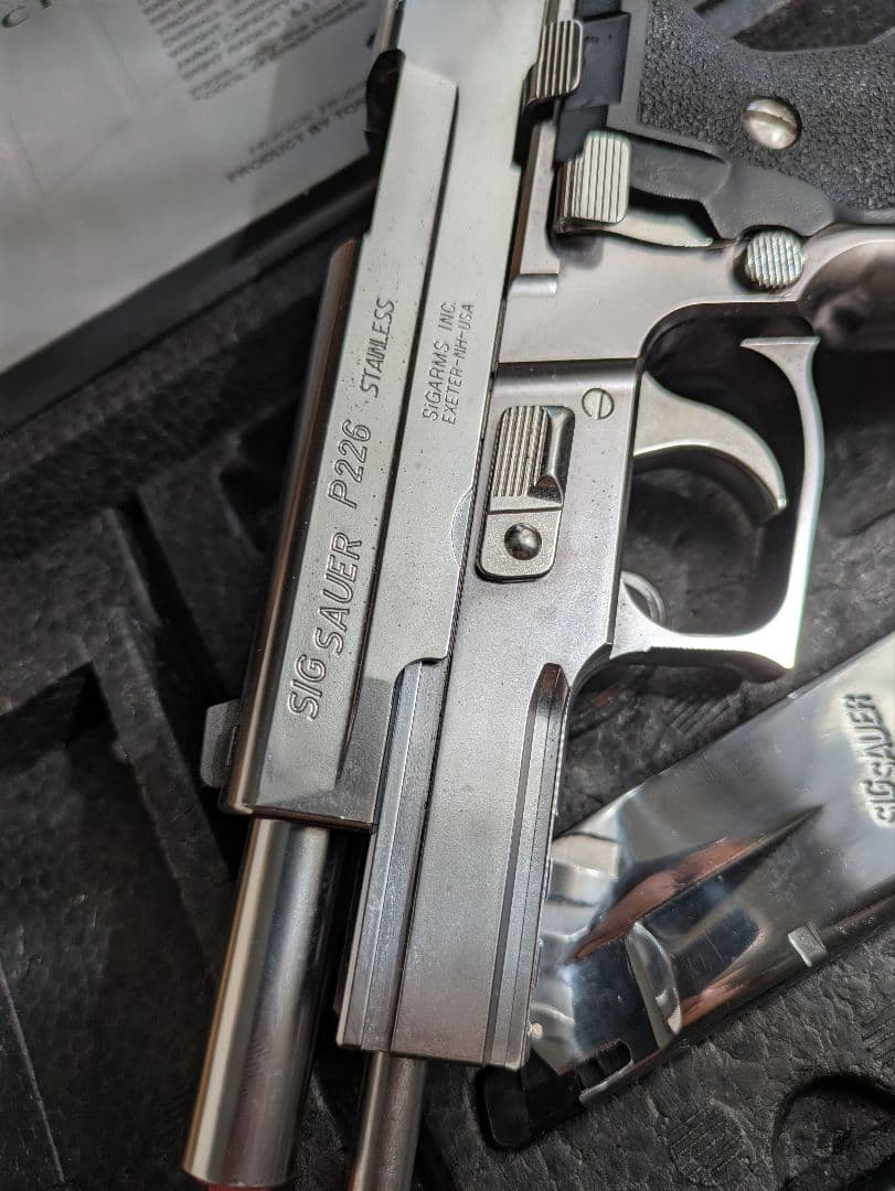 東京マルイ SIGSAUER P226 R クロームステンレス ガスブローバック