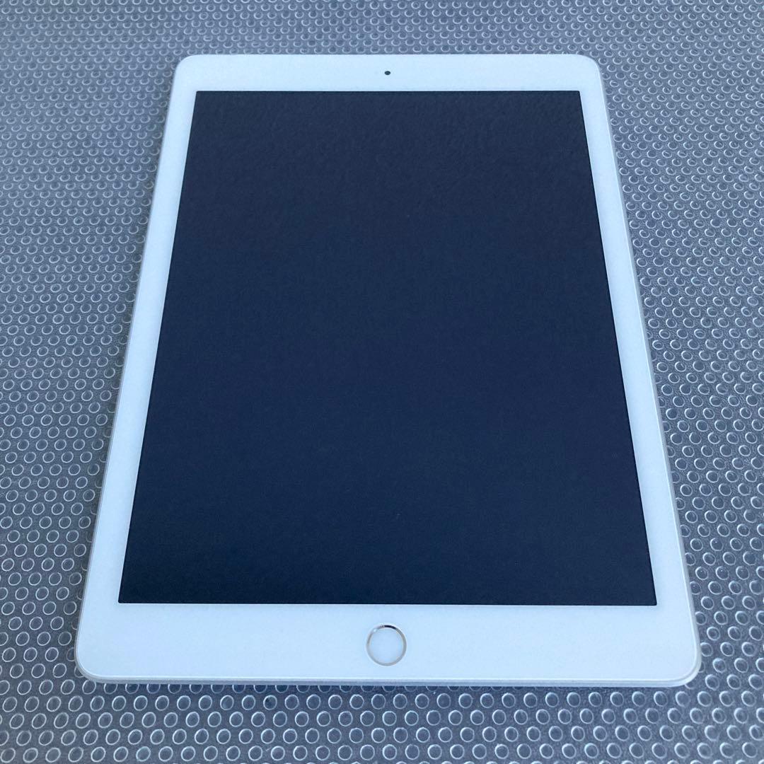 4004 極美品新品級☆電池良好☆iPad5 第5世代 32GB SIMフリー☆