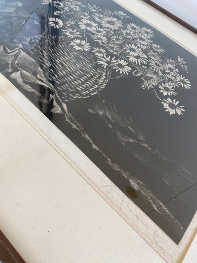 井上篤　鳩笛と花　版画　銅版画　額縁入り