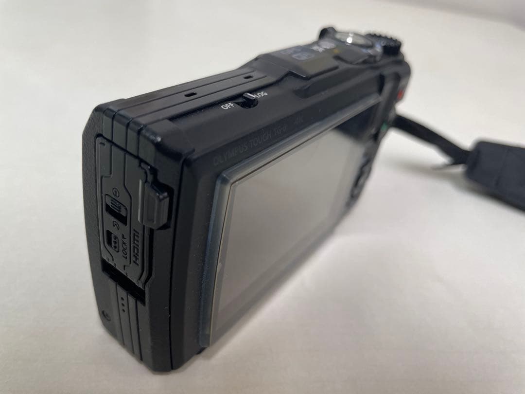 Olympus Tough TG-6 デジタルカメラ