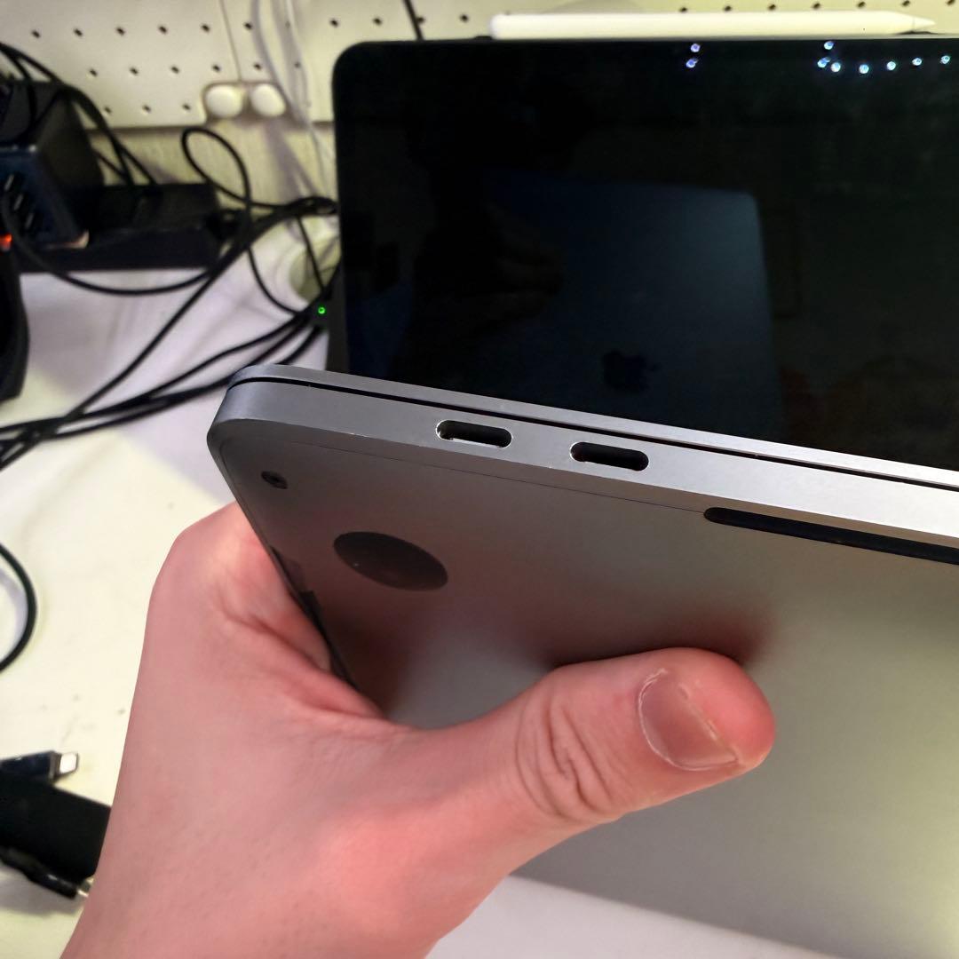 MacBookPro 2020 i7 メモリ32GB ストレージ512GB