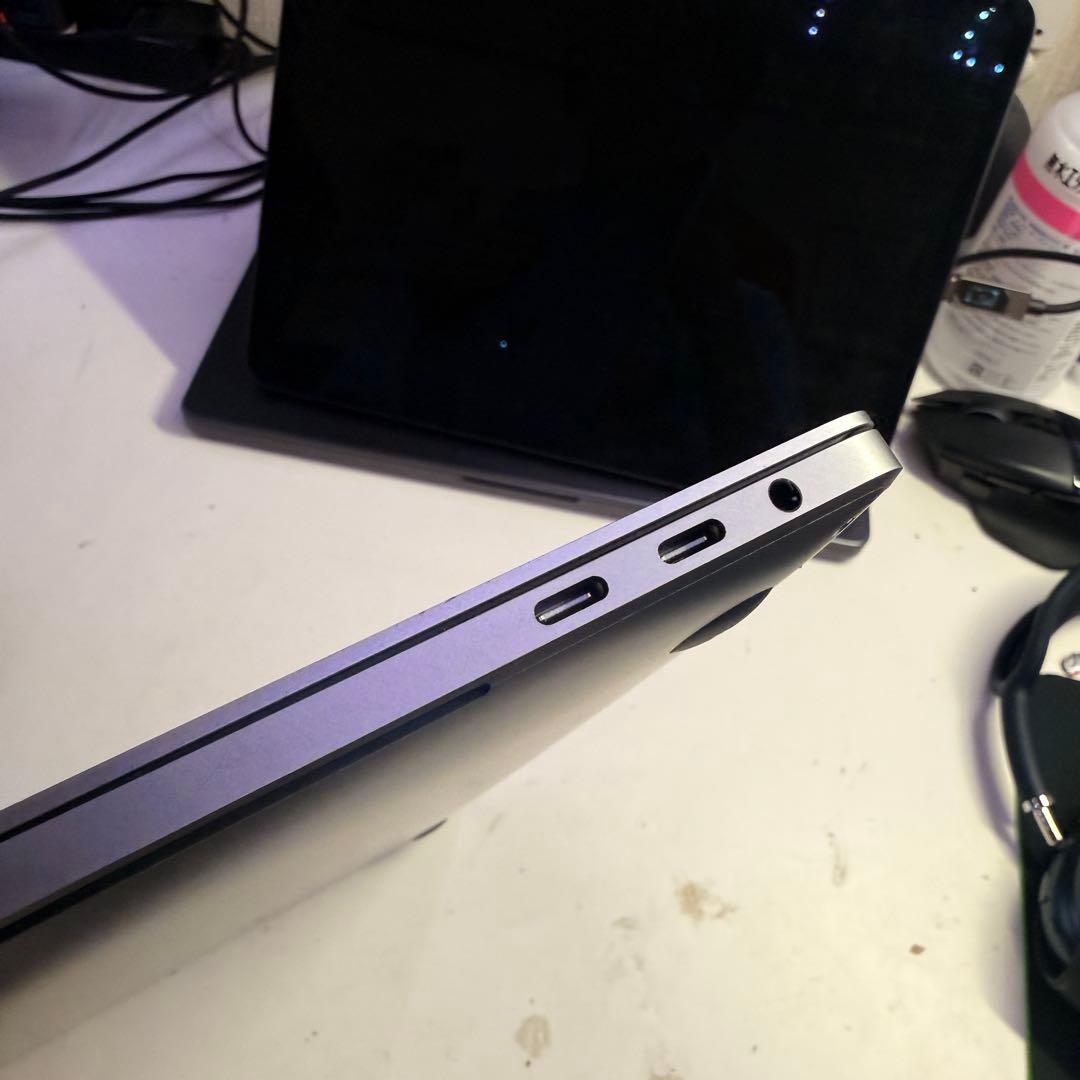 MacBookPro 2020 i7 メモリ32GB ストレージ512GB