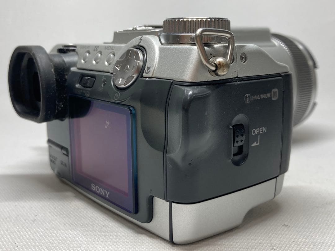 概ね美品　SONY　DSC-F717　デジカメ　撮影例有　i731d77dd
