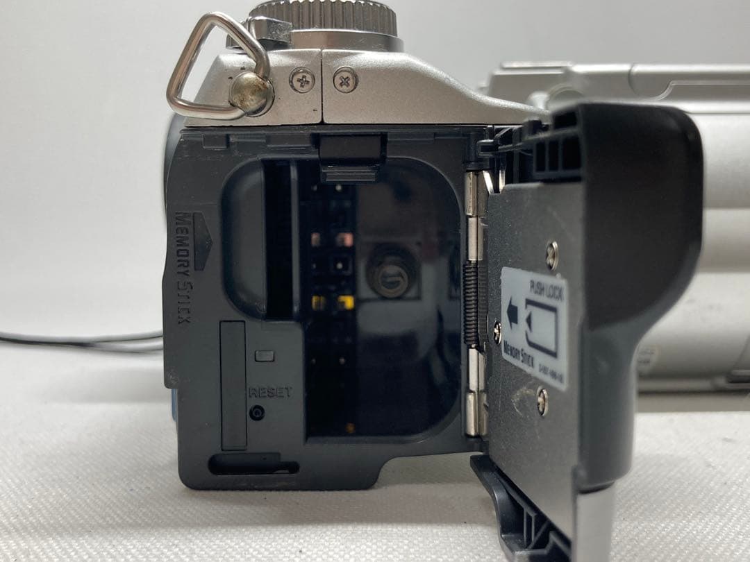 概ね美品　SONY　DSC-F717　デジカメ　撮影例有　i731d77dd