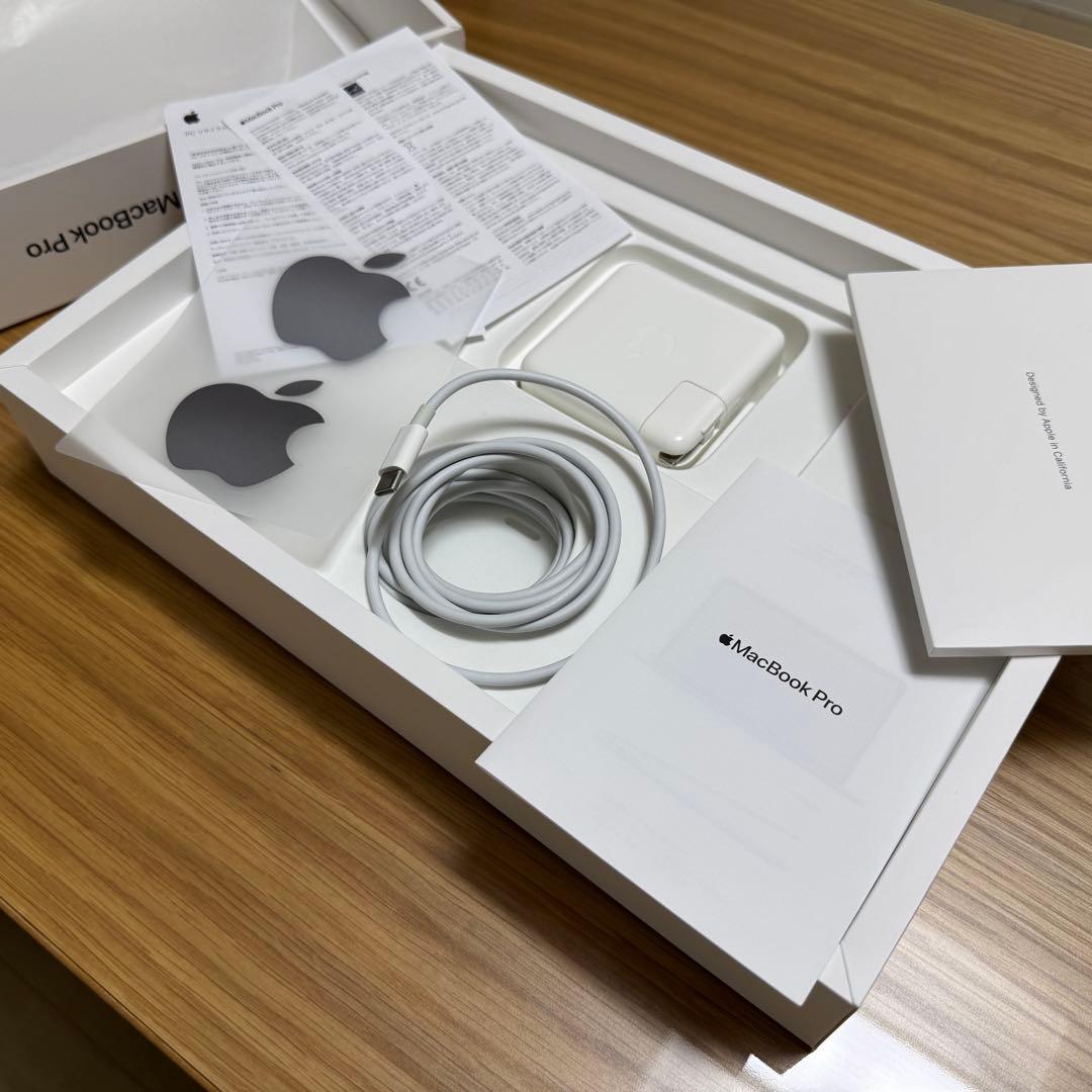 【超美品】MacBook Pro 2020 13インチ i5/16GB/1TB