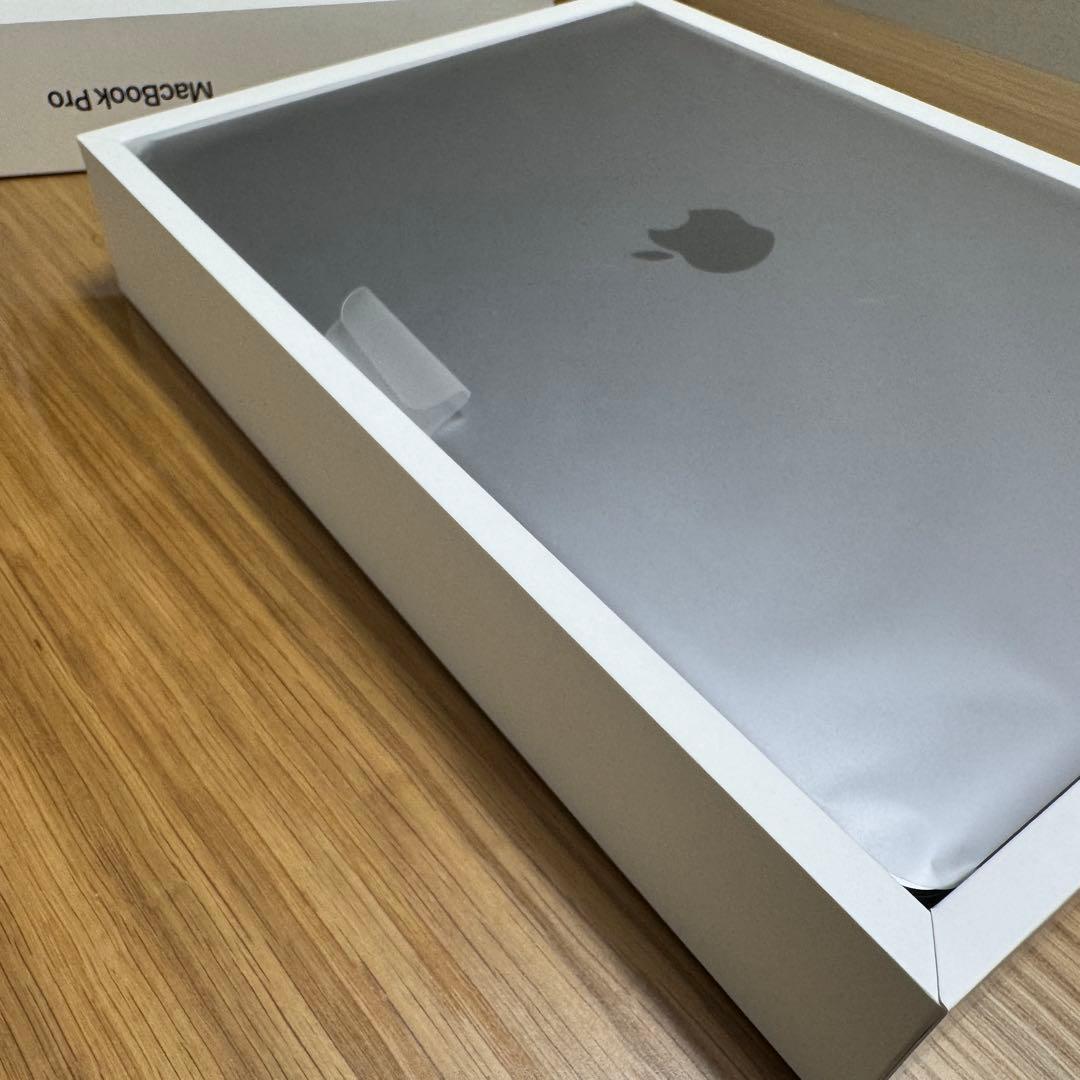 【超美品】MacBook Pro 2020 13インチ i5/16GB/1TB